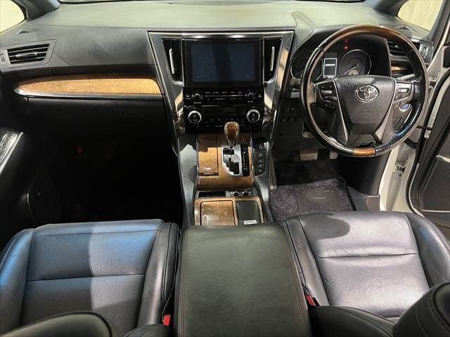 TOYOTA VELLFIRE  HYBRID 4WD 2017