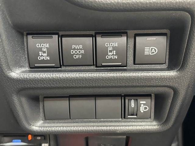 TOYOTA SIENTA HYBRID 2025