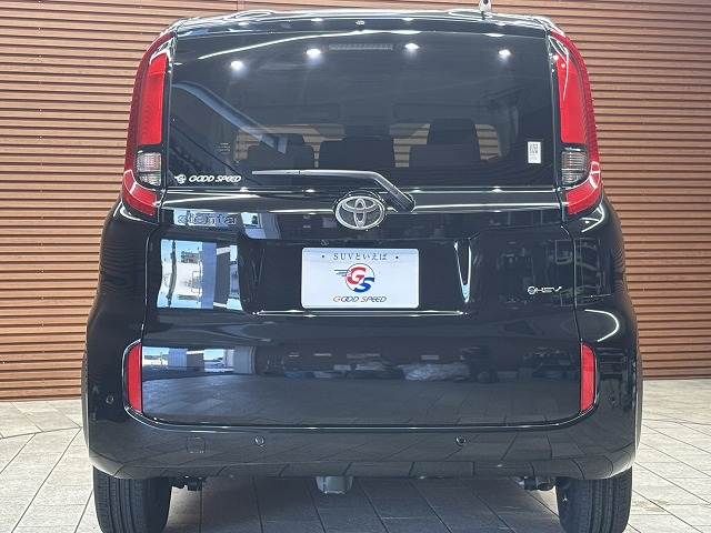 TOYOTA SIENTA HYBRID 2025