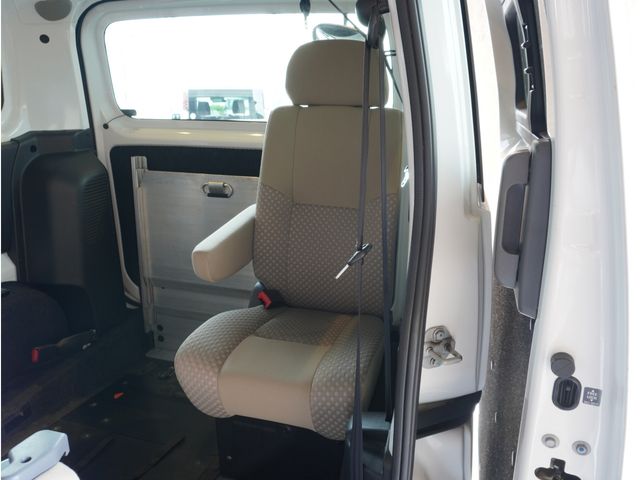NISSAN NV200 VANETTE van 2017