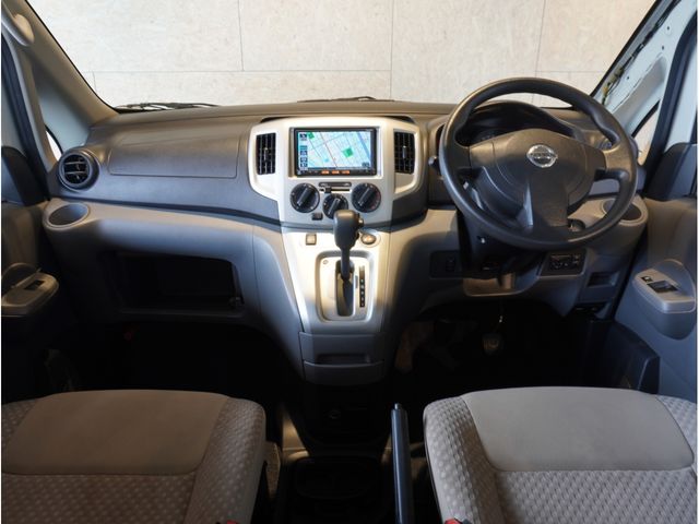 NISSAN NV200 VANETTE van 2017