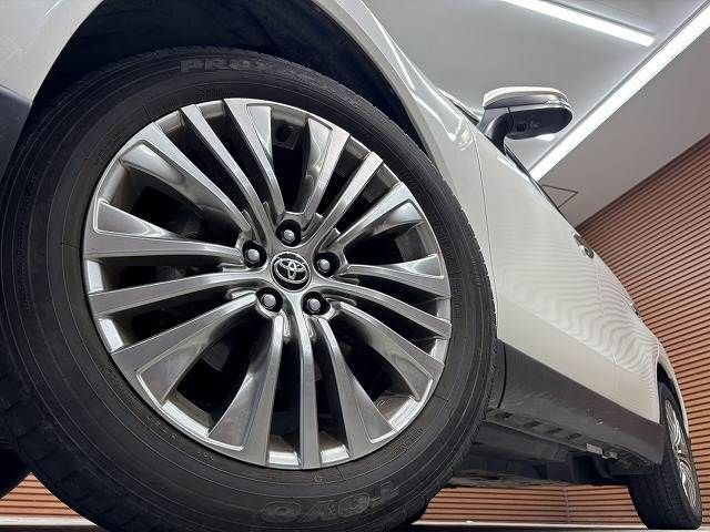 TOYOTA HARRIER 2WD 2022