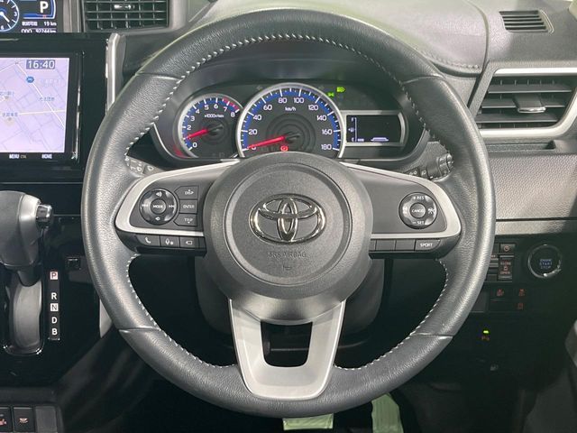 TOYOTA ROOMY 2020