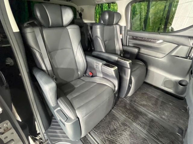 TOYOTA ALPHARD hybrid 4WD 2019