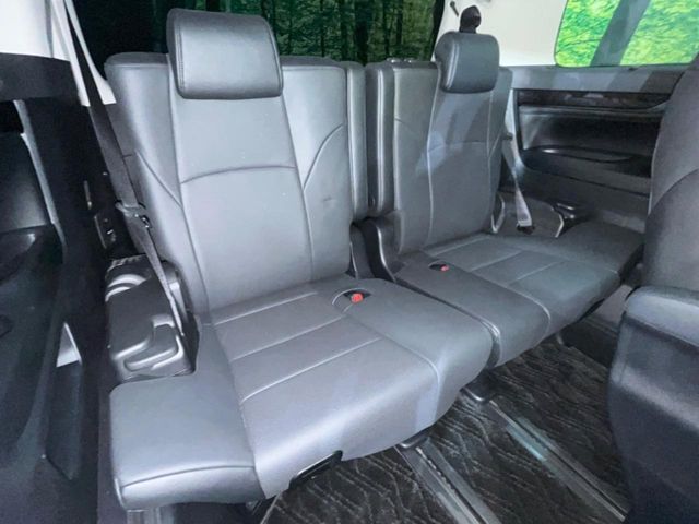 TOYOTA ALPHARD hybrid 4WD 2019
