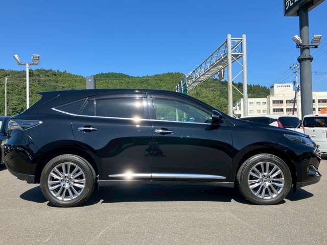 TOYOTA HARRIER 2WD 2014