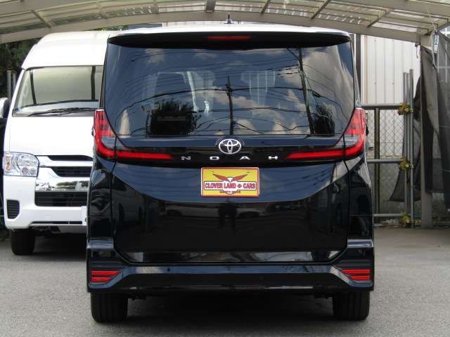 TOYOTA NOAH 2022