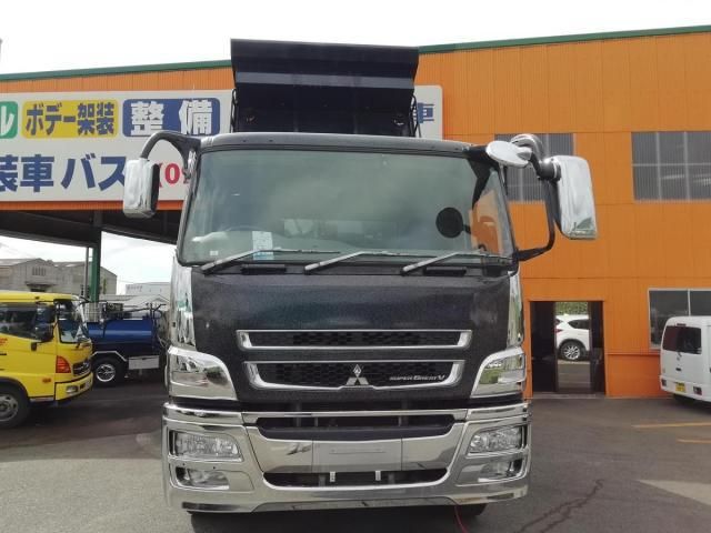 MITSUBISHI FUSOU SUPER GREAT 2017
