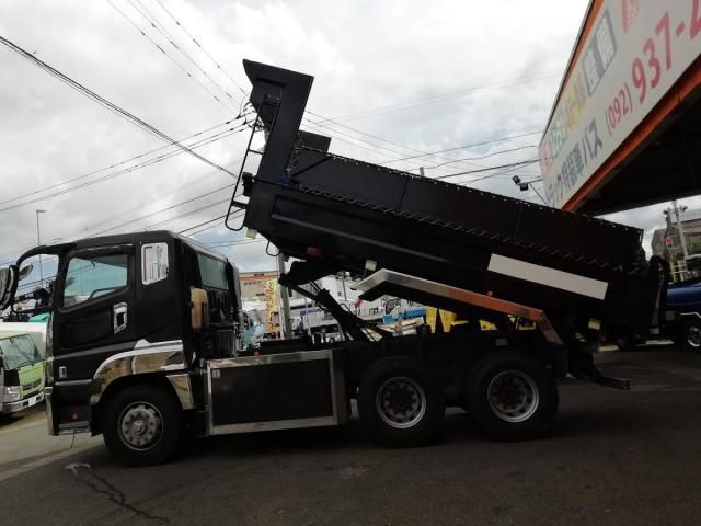 MITSUBISHI FUSOU SUPER GREAT 2017