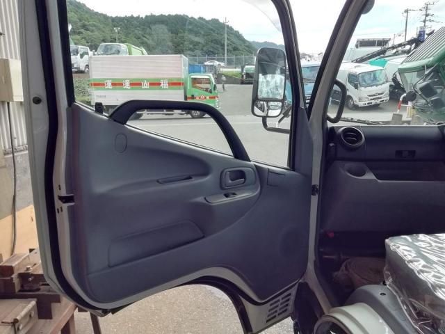 HINO DUTRO 2021