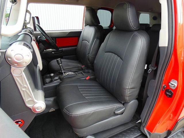 TOYOTA FJ CRUISER 4WD 2011