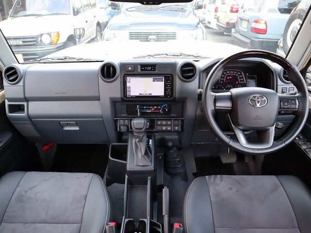 TOYOTA LANDCRUISER 70 2024