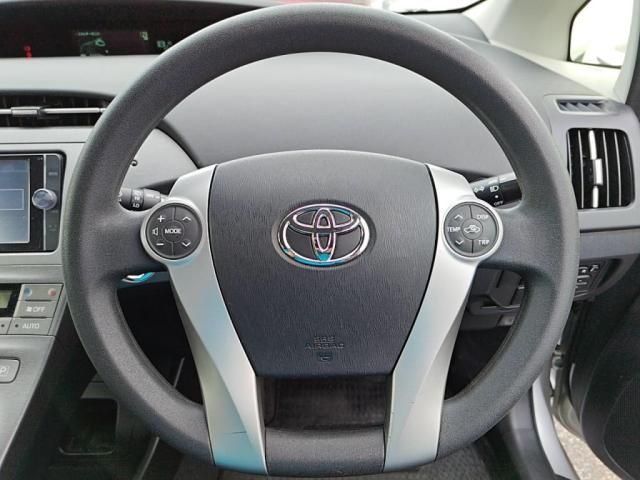 TOYOTA PRIUS 2012