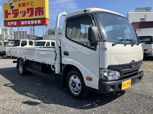TOYOTA DYNA 2018