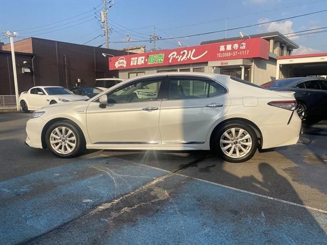 TOYOTA CAMRY HYBRID 2019