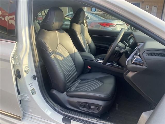 TOYOTA CAMRY HYBRID 2019