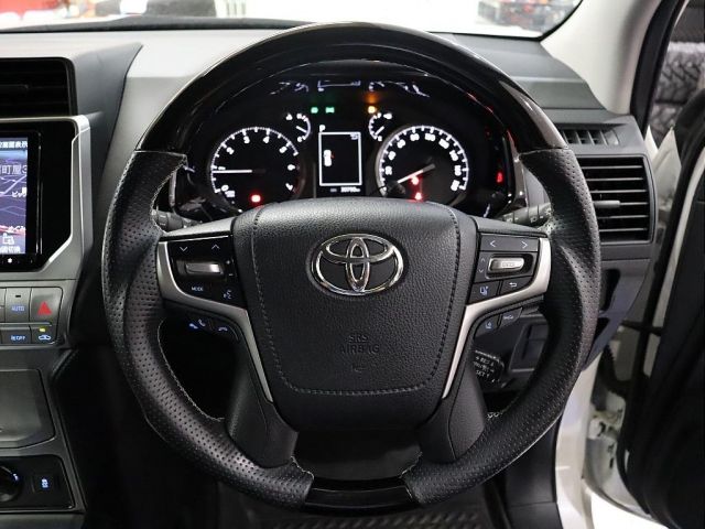 TOYOTA LANDCRUISER PRADO 2022