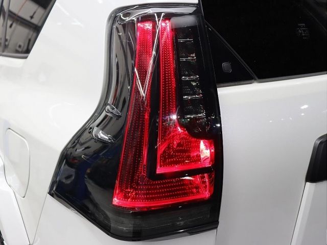 TOYOTA LANDCRUISER PRADO 2022