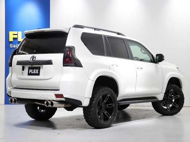 TOYOTA LANDCRUISER PRADO 2022