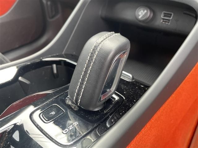 VOLVO VOLVO XC40 2020