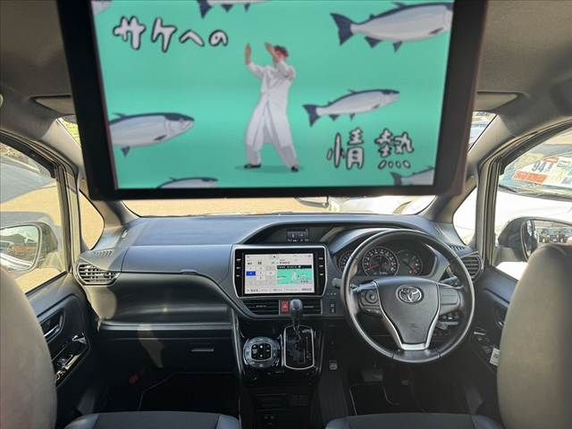 TOYOTA NOAH 2019