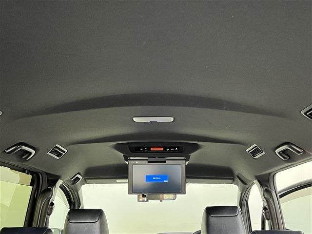 TOYOTA VOXY 4WD 2020