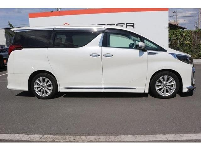 TOYOTA ALPHARD 2018