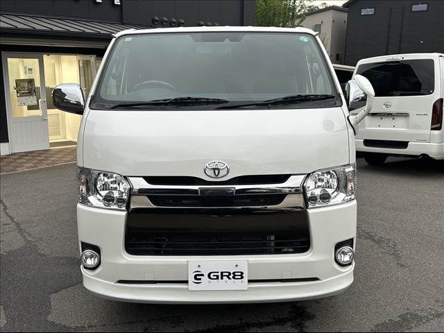 TOYOTA HIACE van 4WD 2019