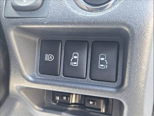 TOYOTA HIACE van 4WD 2019