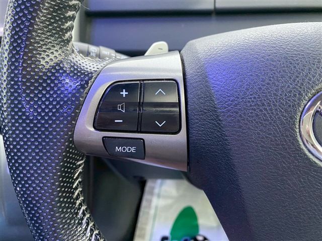 TOYOTA VOXY 4WD 2012