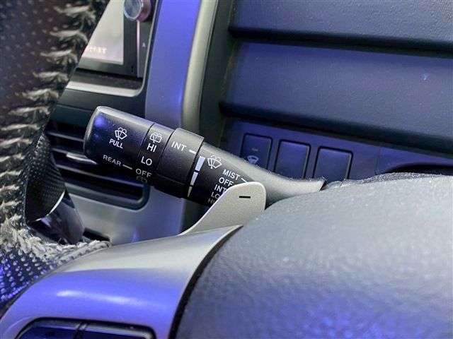 TOYOTA VOXY 4WD 2012