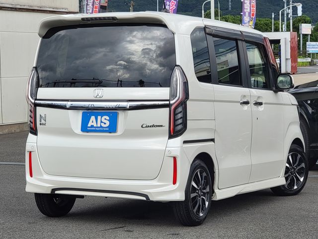 HONDA N BOX CUSTOM 2017