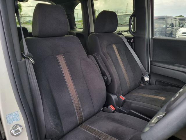 HONDA N BOX CUSTOM 2017