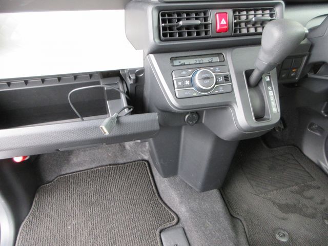 DAIHATSU TANTO 4WD 2021