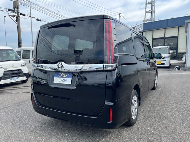 TOYOTA NOAH 2020