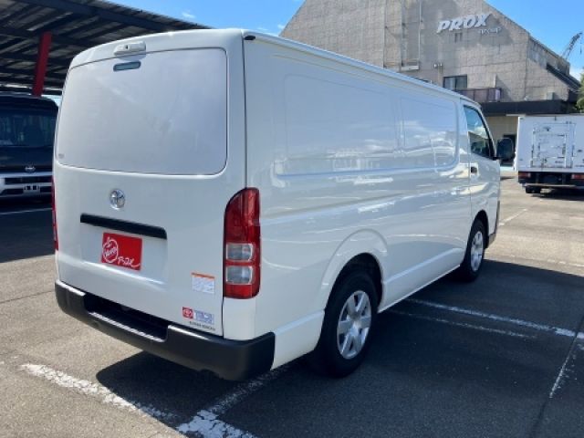 TOYOTA HIACE van 2WD 2023