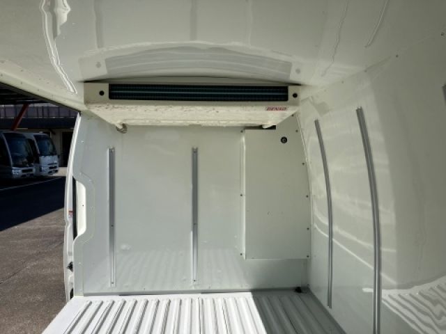 TOYOTA HIACE van 2WD 2023