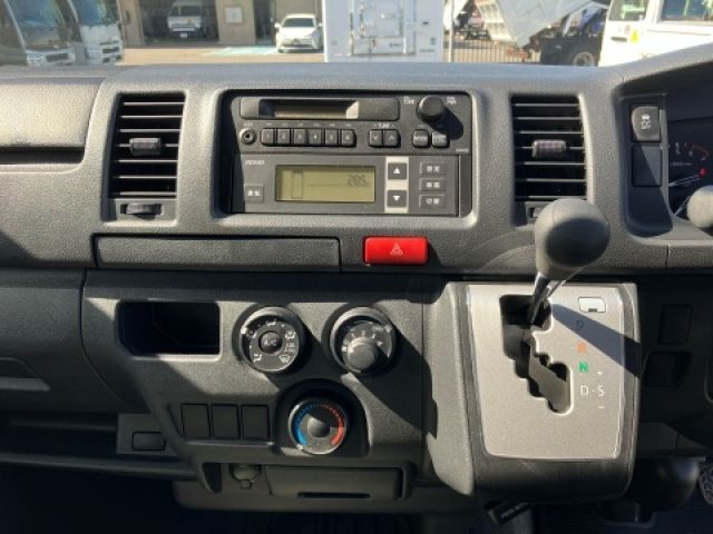 TOYOTA HIACE van 2WD 2023