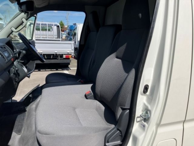 TOYOTA HIACE van 2WD 2023
