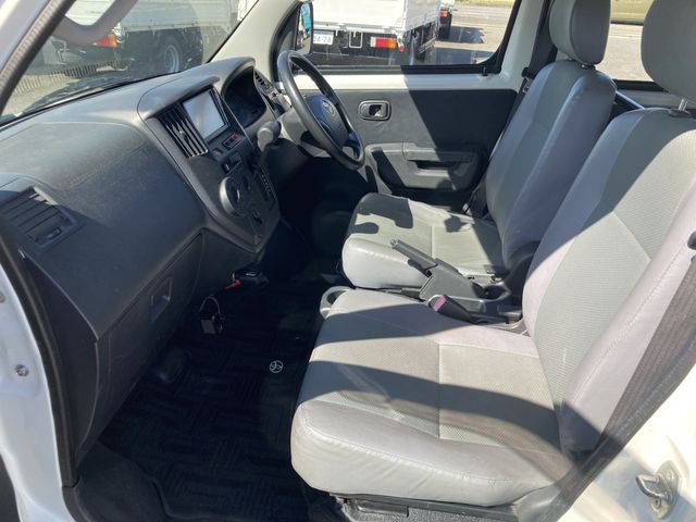 TOYOTA LITEACE van 4WD 2015