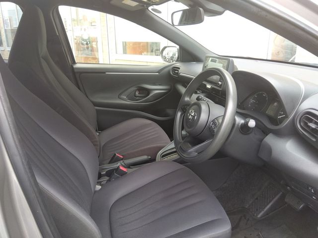 TOYOTA YARIS HYBRID 2021