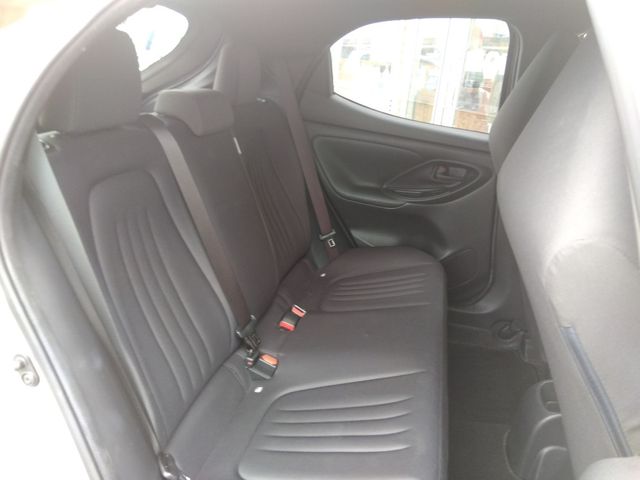 TOYOTA YARIS HYBRID 2021