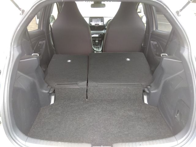 TOYOTA YARIS HYBRID 2021