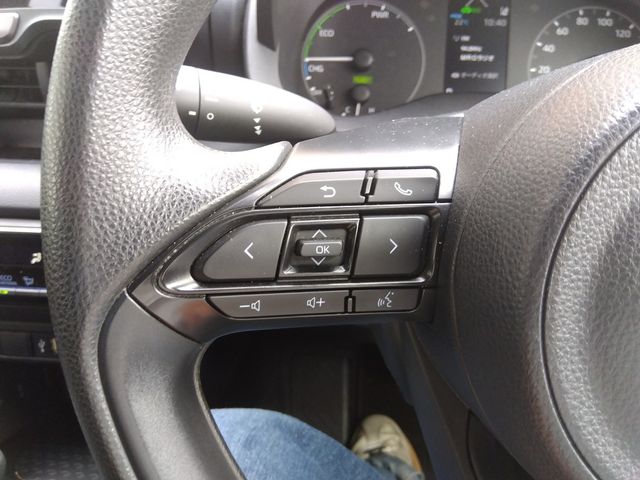 TOYOTA YARIS HYBRID 2021