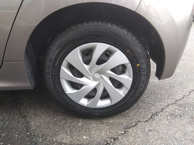 TOYOTA YARIS HYBRID 2021