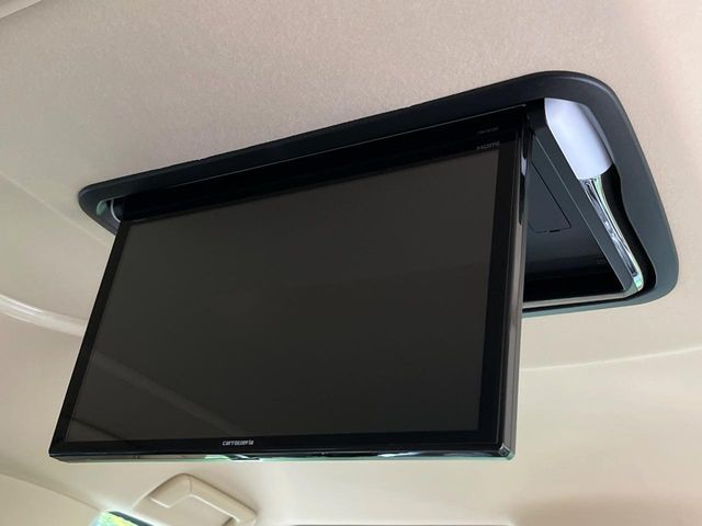 TOYOTA ALPHARD hybrid 4WD 2015