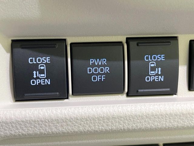 TOYOTA SIENTA HYBRID 2022