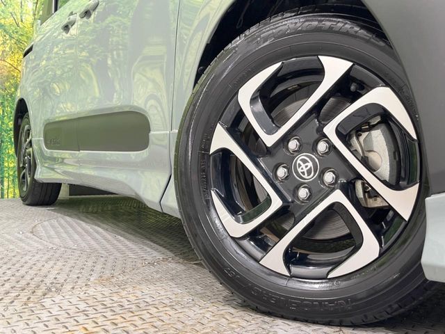 TOYOTA SIENTA HYBRID 2022