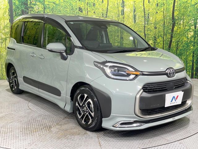 TOYOTA SIENTA HYBRID 2022