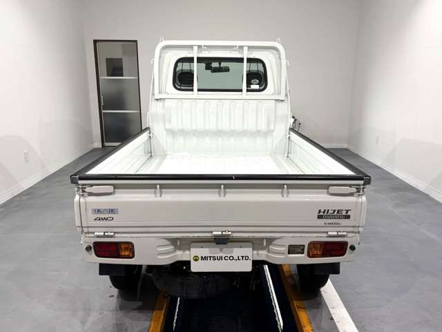 DAIHATSU HIJET truck 4WD 2010